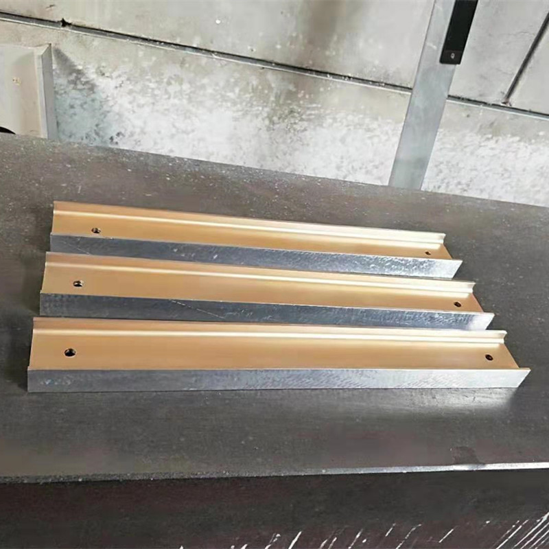 अ‍ॅल्युमिनियम राज्यकर्त्यांविषयी अधिक वाचा